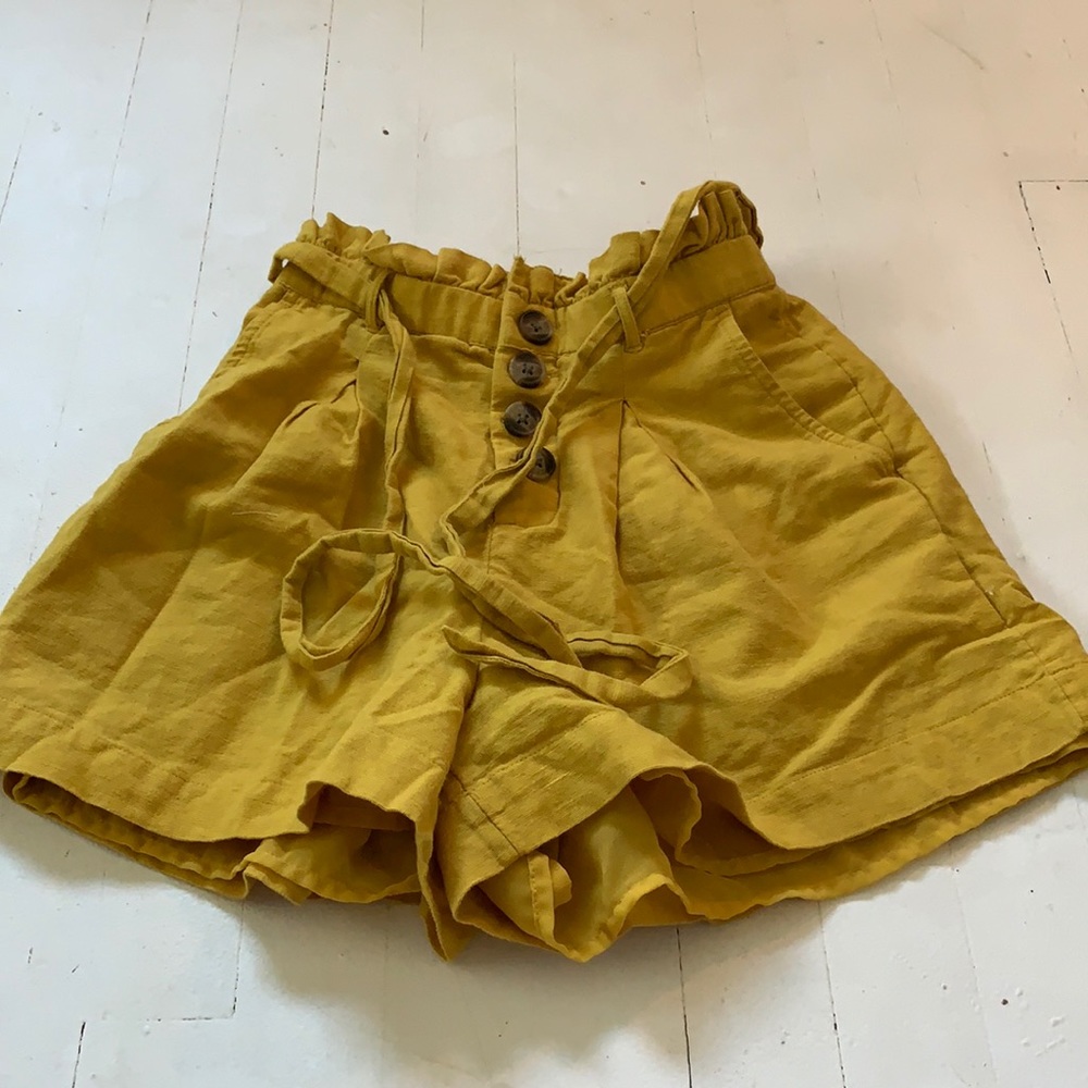 american eagle yellow flow shorts